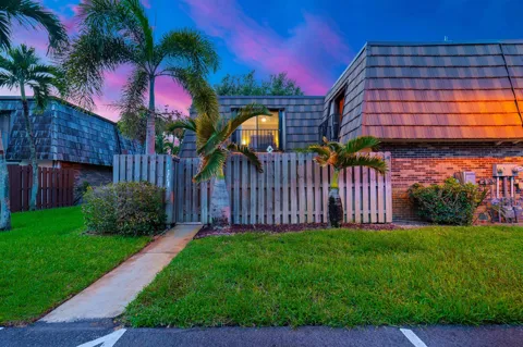 1704 FOREST LAKES CIRCLE #A