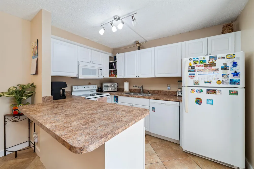1704 FOREST LAKES CIRCLE #A West Palm Beach, FL 33406