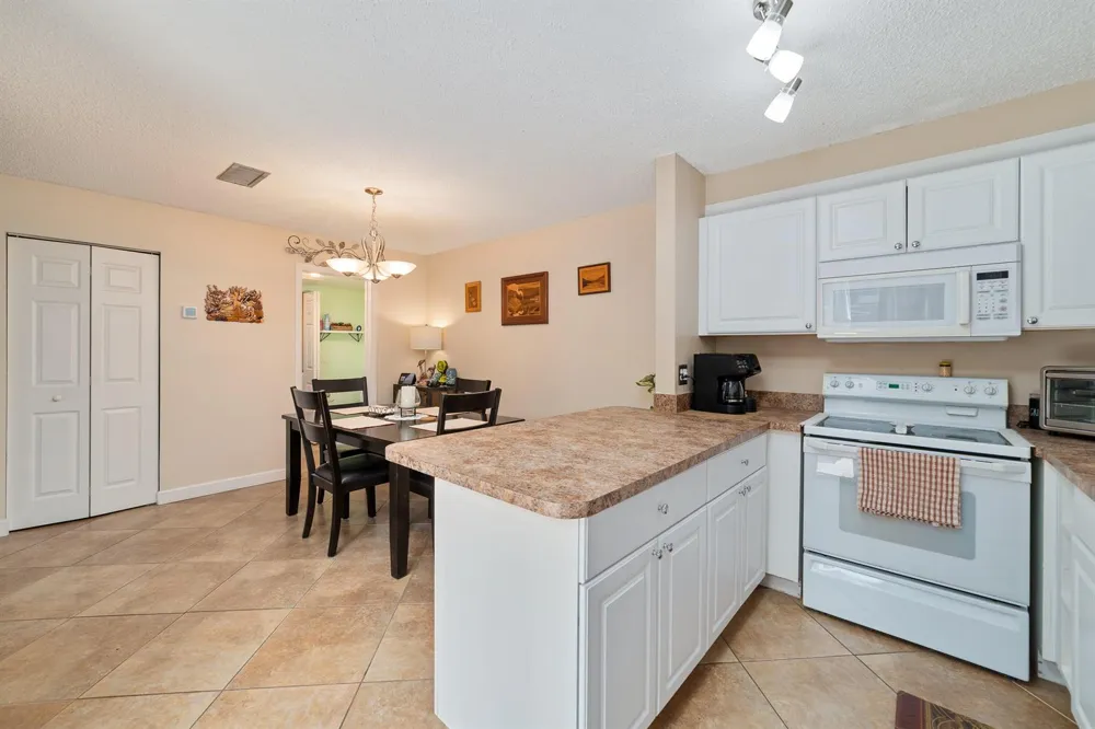 1704 FOREST LAKES CIRCLE #A West Palm Beach, FL 33406