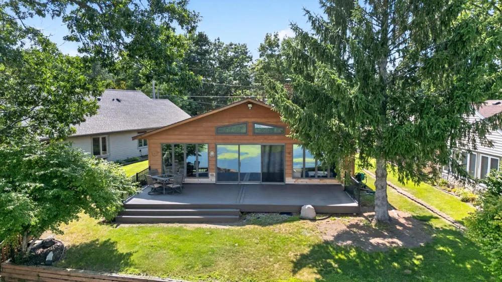 65054 140th Avenue Wabasha, MN 55981