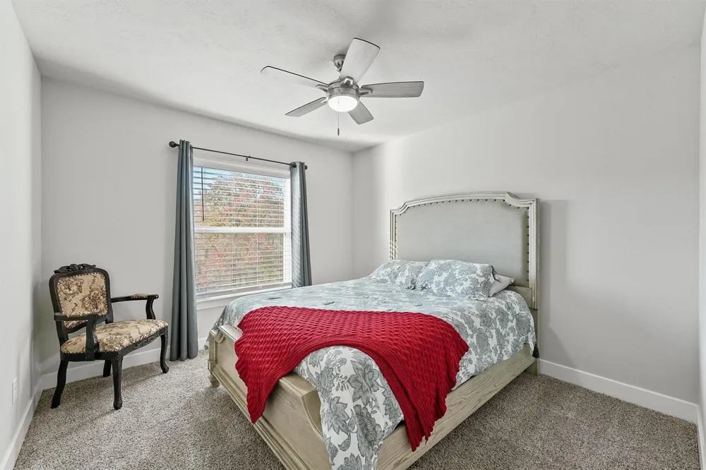 1700 Twin Oaks Circle Brenham, TX 77833