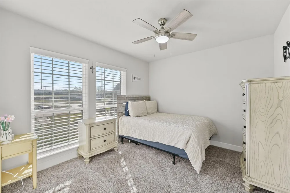 1700 Twin Oaks Circle Brenham, TX 77833