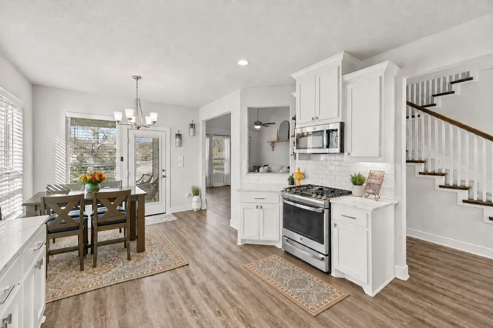 1700 Twin Oaks Circle Brenham, TX 77833