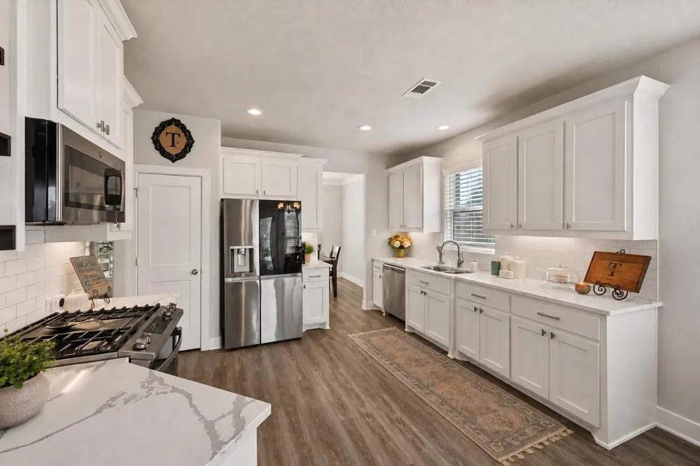 1700 Twin Oaks Circle Brenham, TX 77833