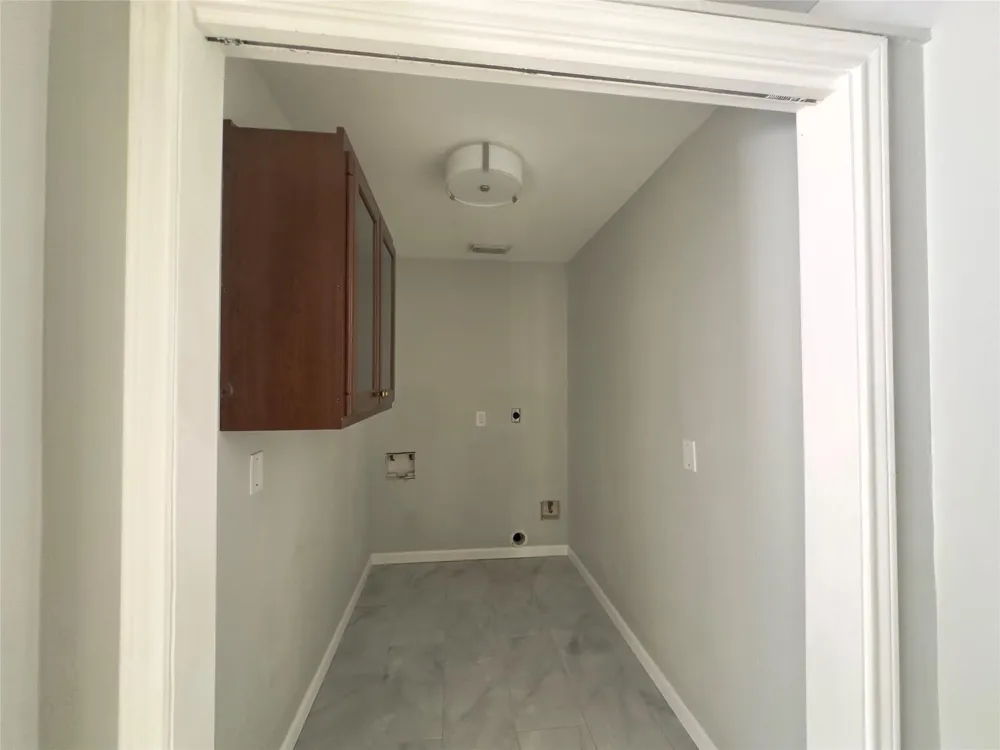 9810 Cliffwood Drive Houston, TX 77096