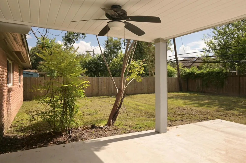 9810 Cliffwood Drive Houston, TX 77096