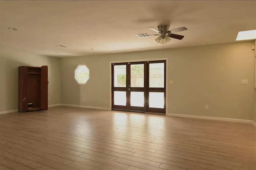9810 Cliffwood Drive Houston, TX 77096