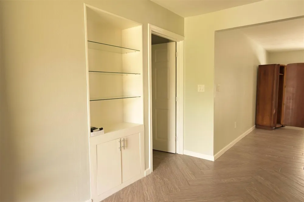 9810 Cliffwood Drive Houston, TX 77096