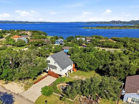 450 Stagecoach Dr