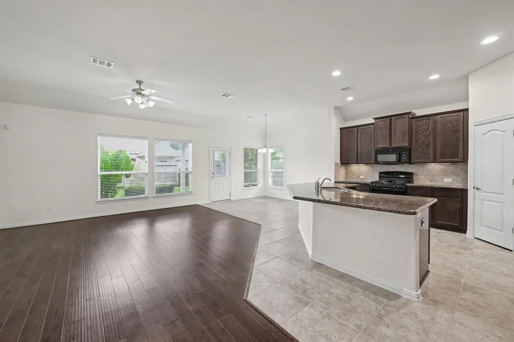21327 Somerset Shores Crossing Kingwood, TX 77339