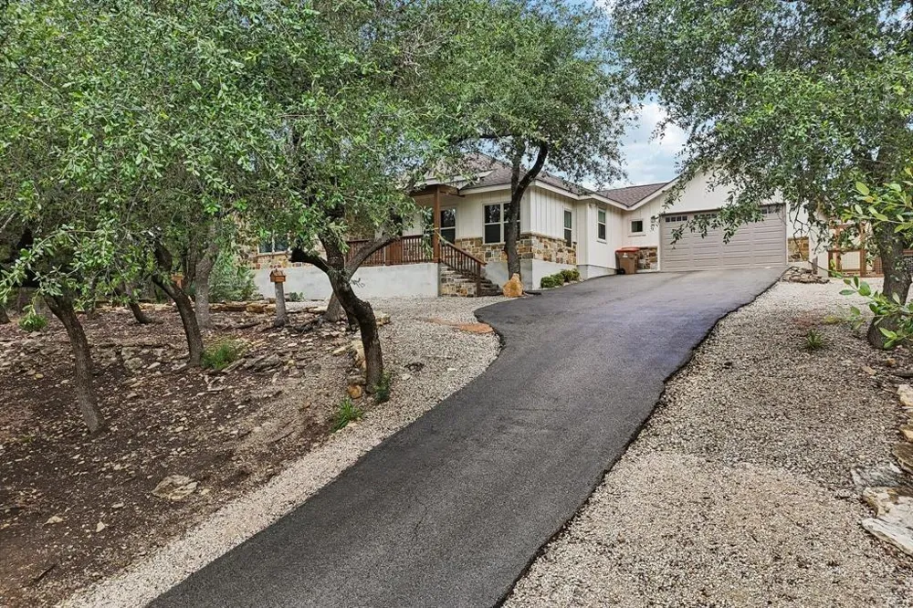 190 Magnolia Meadow Canyon Lake, TX 78133