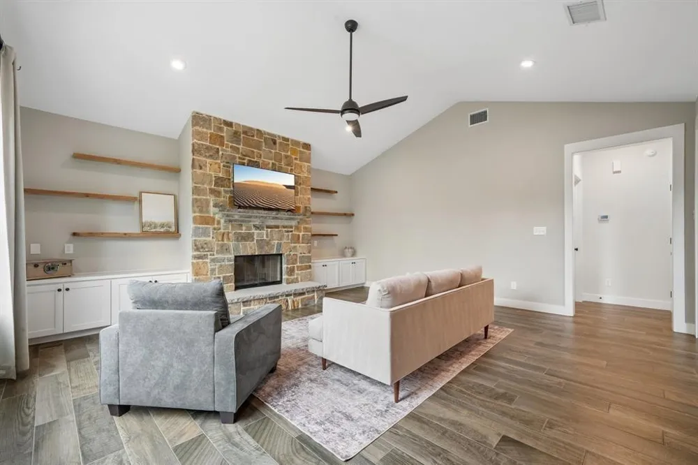 190 Magnolia Meadow Canyon Lake, TX 78133