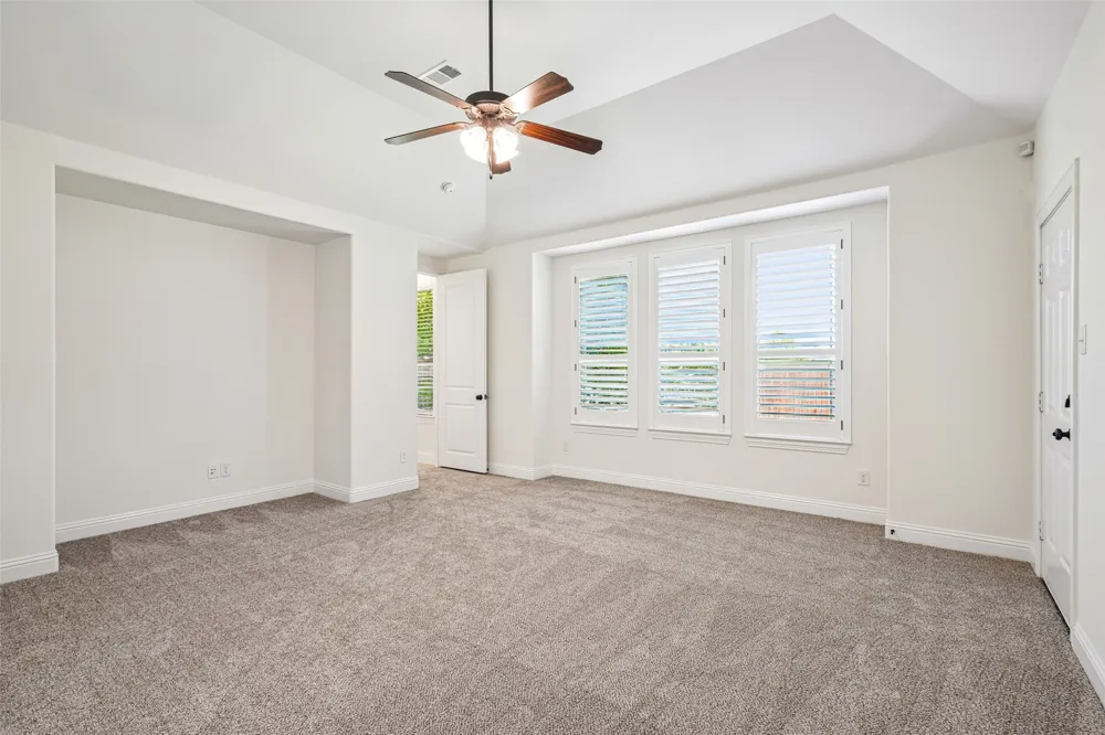 932 Champions Court Roanoke, TX 76262