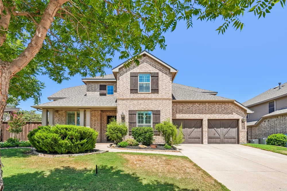 932 Champions Court Roanoke, TX 76262
