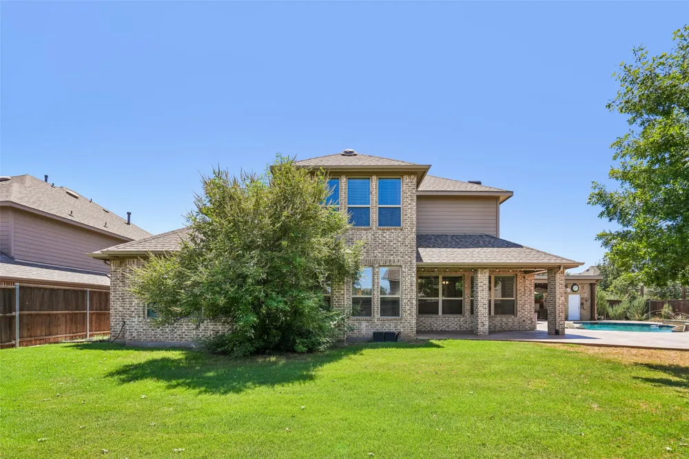 932 Champions Court Roanoke, TX 76262