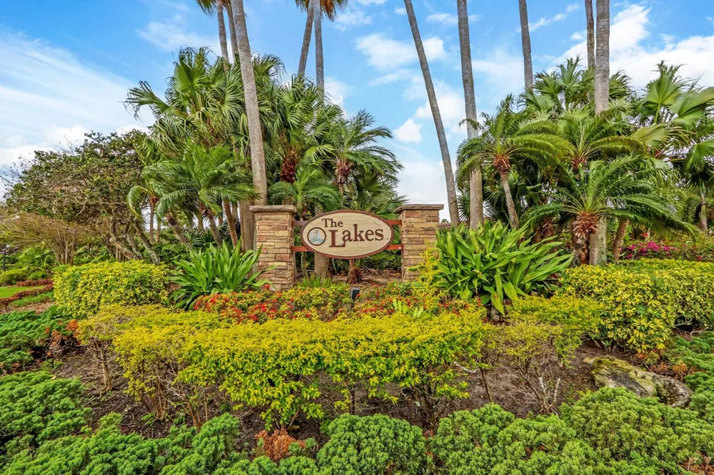 1916 19TH COURT Jupiter, FL 33477