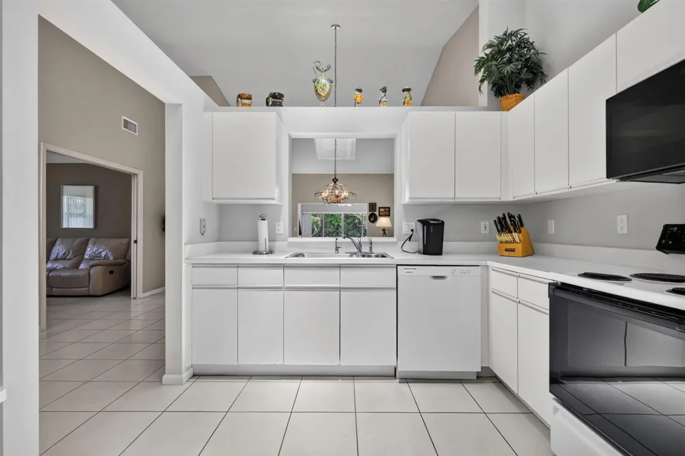7223 Summer Tree Drive Boynton Beach, FL 33437