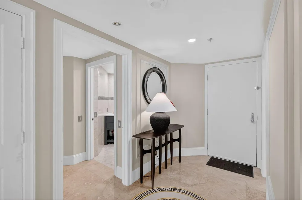 701 Brickell Key Boulevard #1604 Miami, FL 33131
