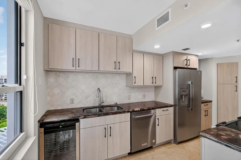 701 Brickell Key Boulevard #1604 Miami, FL 33131