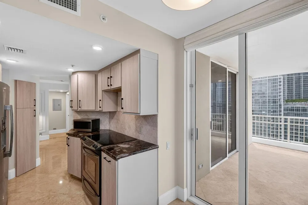 701 Brickell Key Boulevard #1604 Miami, FL 33131