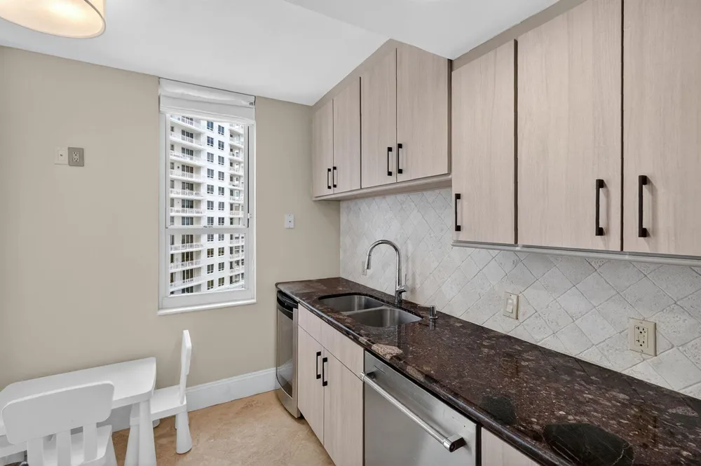 701 Brickell Key Boulevard #1604 Miami, FL 33131