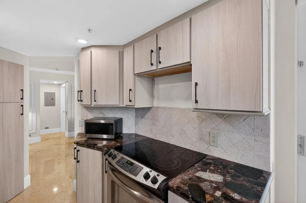 701 Brickell Key Boulevard #1604 Miami, FL 33131