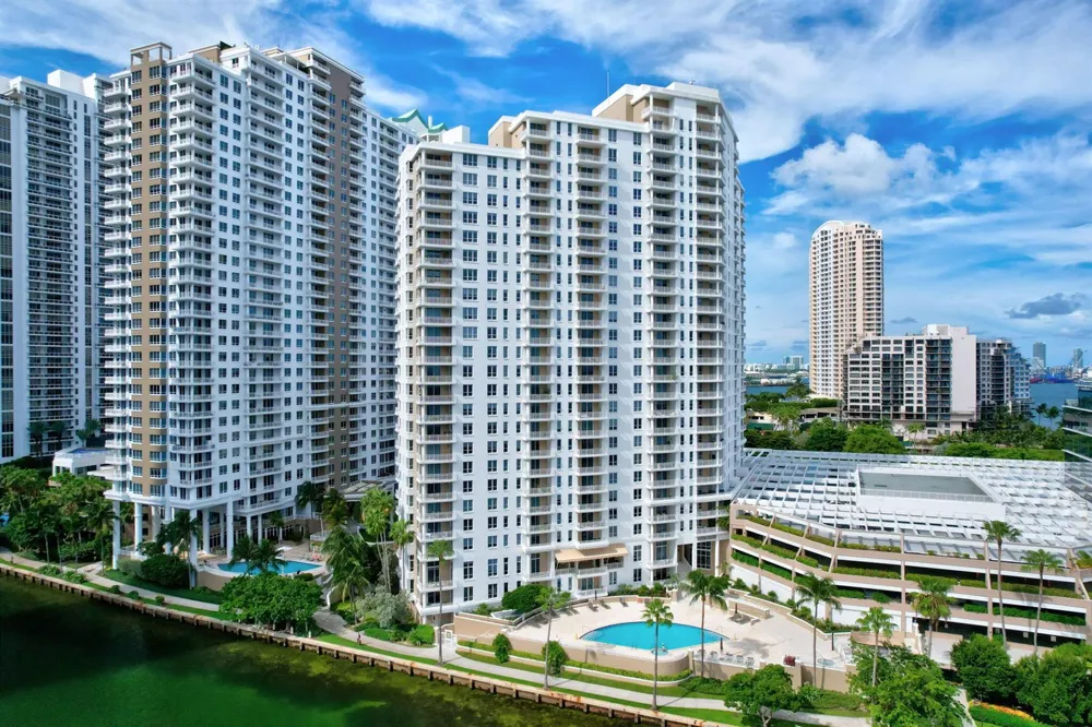 701 Brickell Key Boulevard #1604 Miami, FL 33131