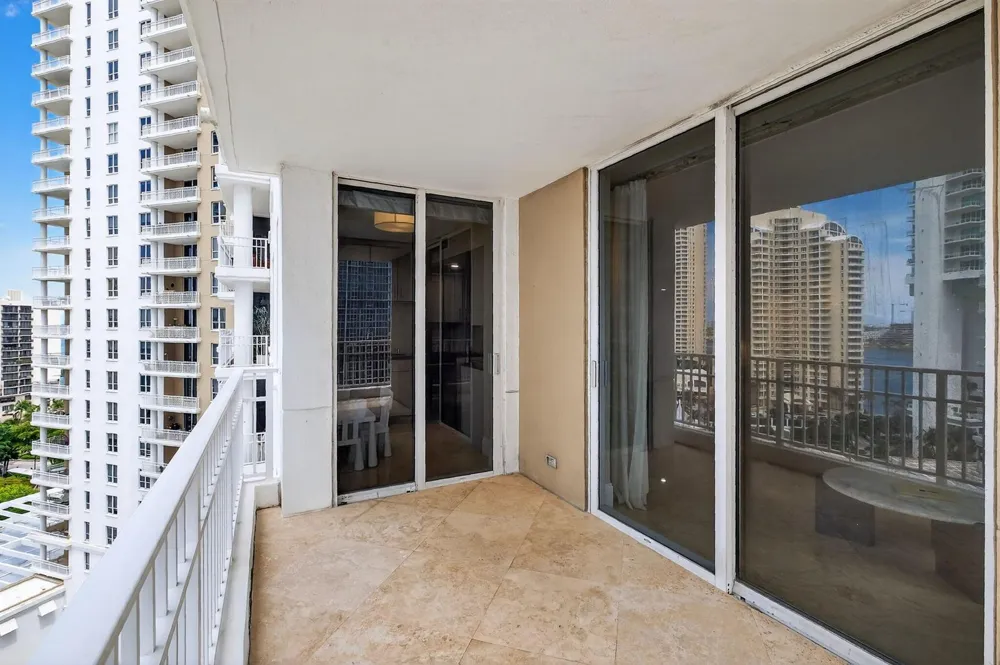 701 Brickell Key Boulevard #1604 Miami, FL 33131