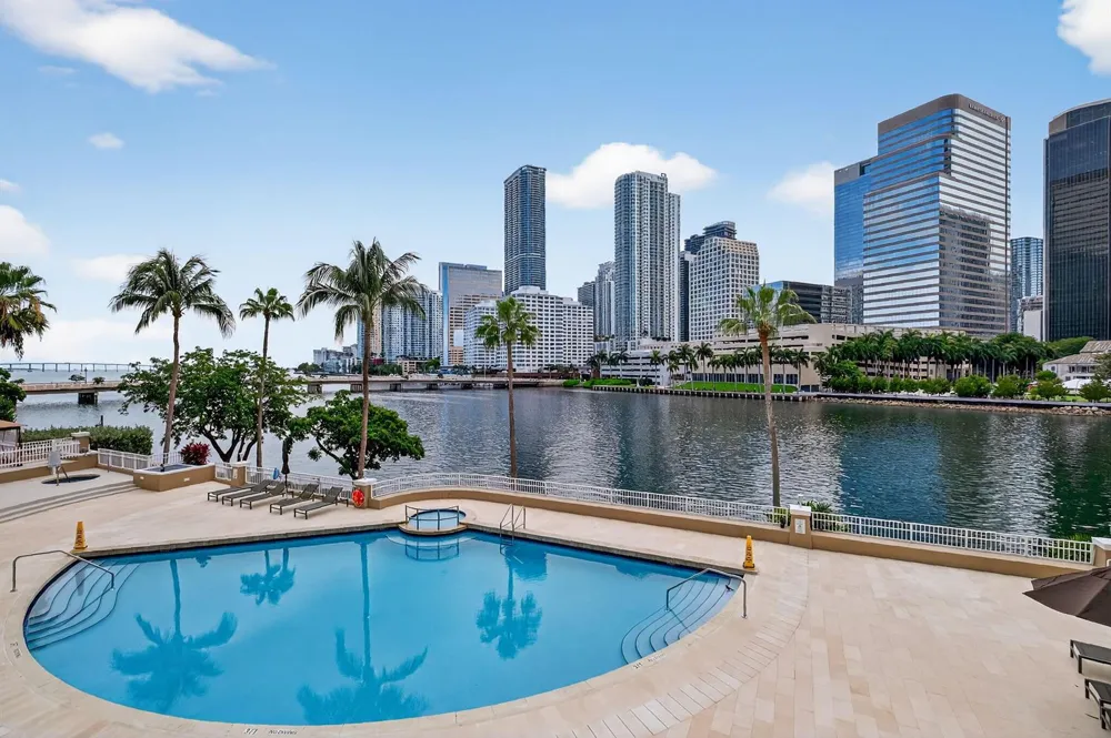 701 Brickell Key Boulevard #1604 Miami, FL 33131