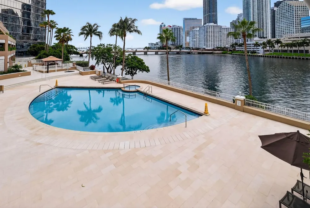 701 Brickell Key Boulevard #1604 Miami, FL 33131