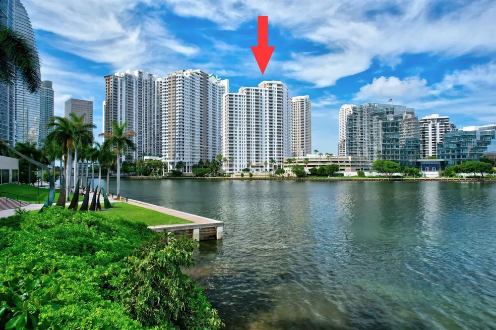 701 Brickell Key Boulevard #1604 Miami, FL 33131