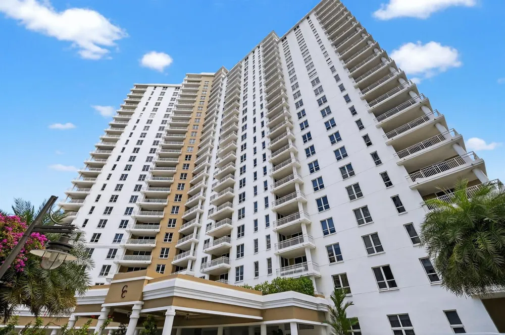 701 Brickell Key Boulevard #1604 Miami, FL 33131