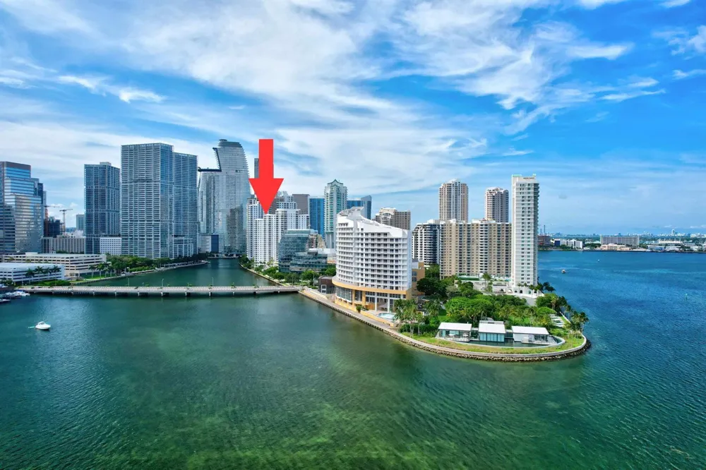 701 Brickell Key Boulevard #1604 Miami, FL 33131