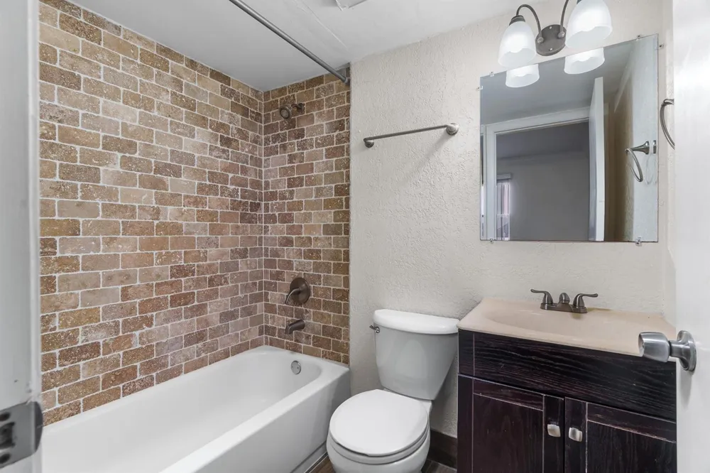 6181 NW 57TH STREET #107 Tamarac, FL 33319