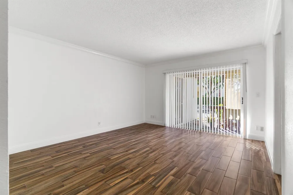 6181 NW 57TH STREET #107 Tamarac, FL 33319