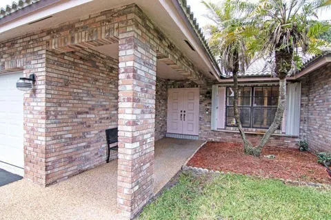 11929 NW 2ND Manor