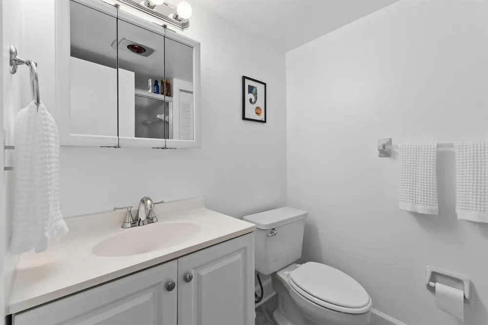 1223 S Lakes End Drive #E-1 Fort Pierce, FL 34982