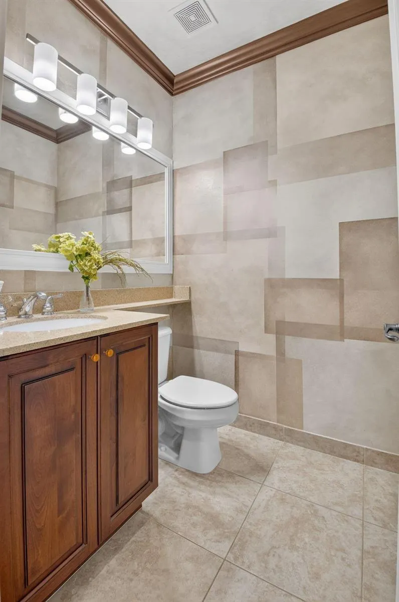 6674 Camarillo Terrace Lane Delray Beach, FL 33446