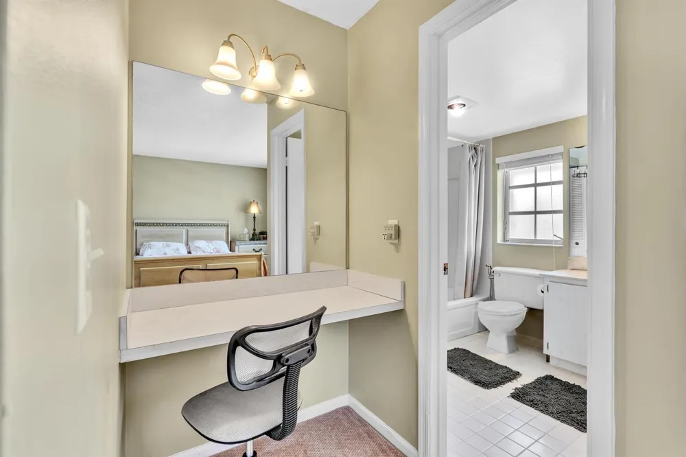 60 SW 5TH AVENUE #0050 Boca Raton, FL 33432