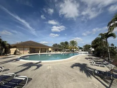8670 SW 18TH PLACE Davie, FL 33324