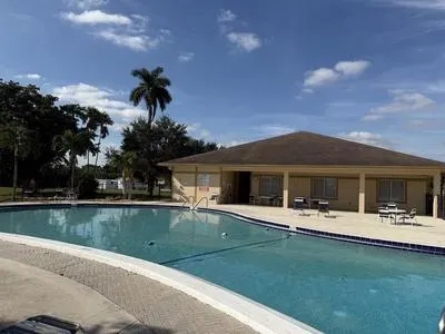 8670 SW 18TH PLACE Davie, FL 33324