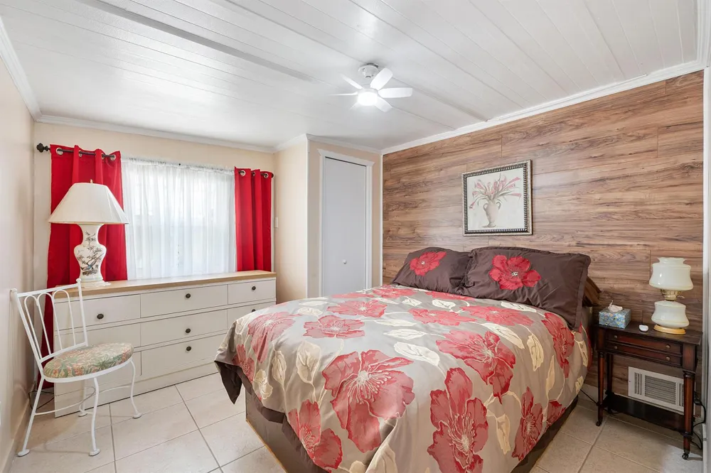 8670 SW 18TH PLACE Davie, FL 33324