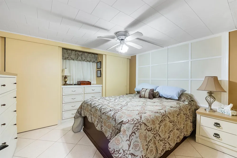 8670 SW 18TH PLACE Davie, FL 33324
