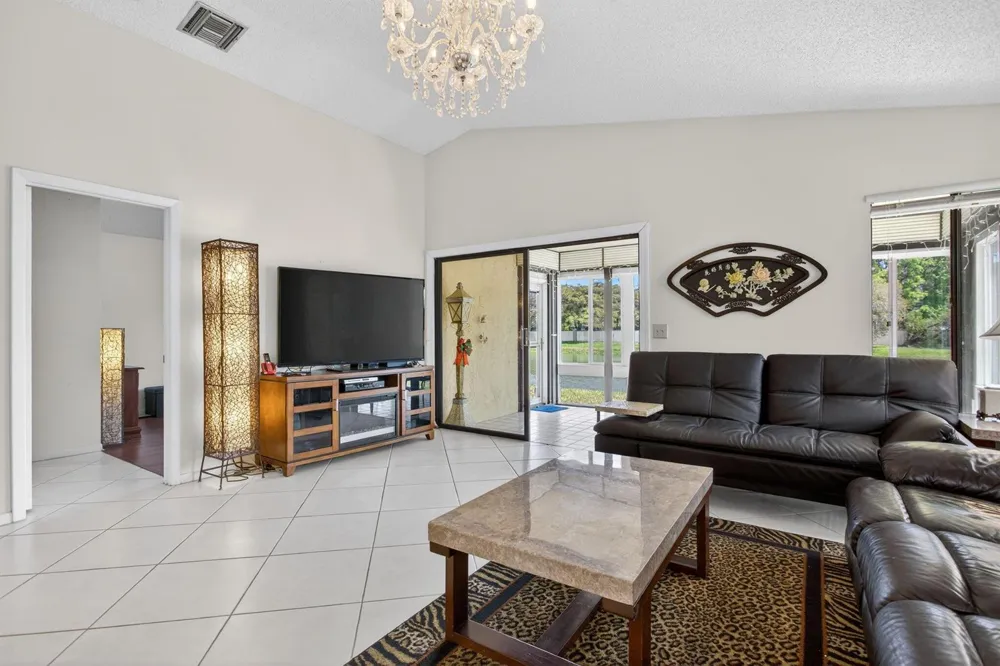 1960 NW 34th Avenue Coconut Creek, FL 33066