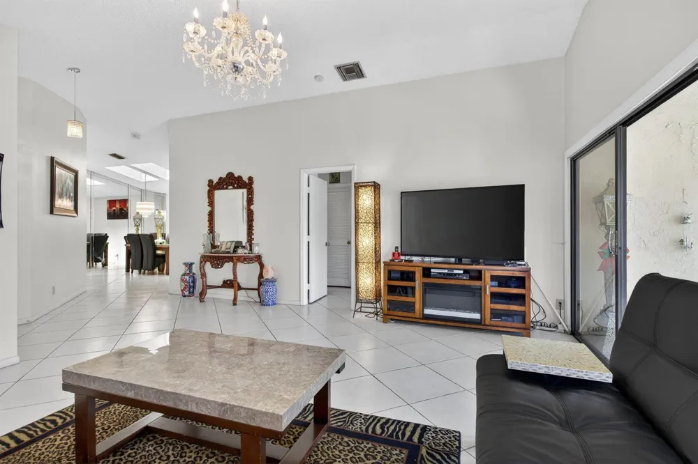 1960 NW 34th Avenue Coconut Creek, FL 33066