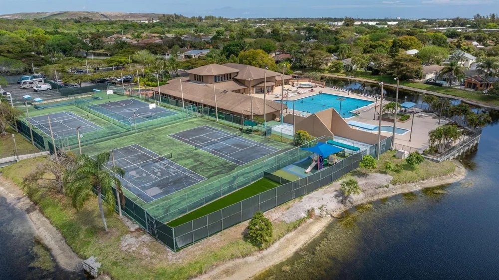 1960 NW 34th Avenue Coconut Creek, FL 33066