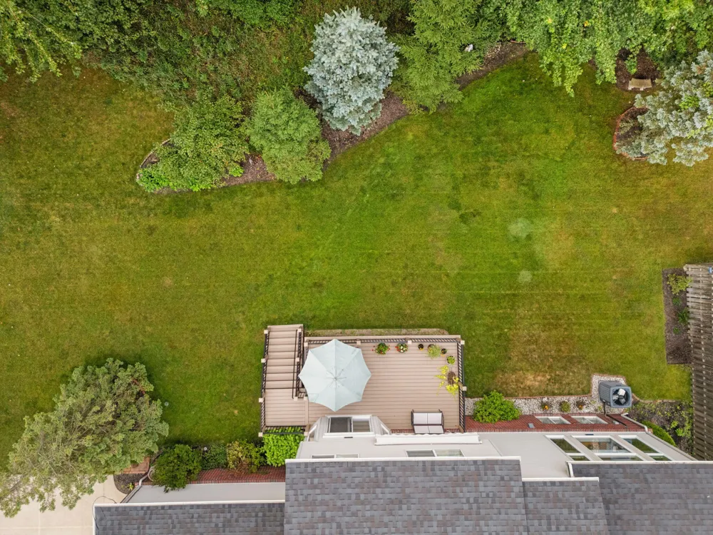 1338 Coach House Lane South Lyon, MI 48178