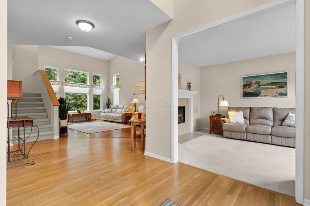 1338 Coach House Lane South Lyon, MI 48178