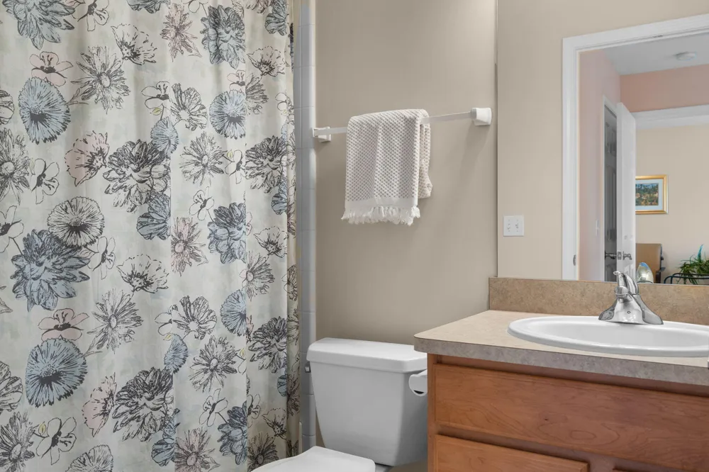 1338 Coach House Lane South Lyon, MI 48178