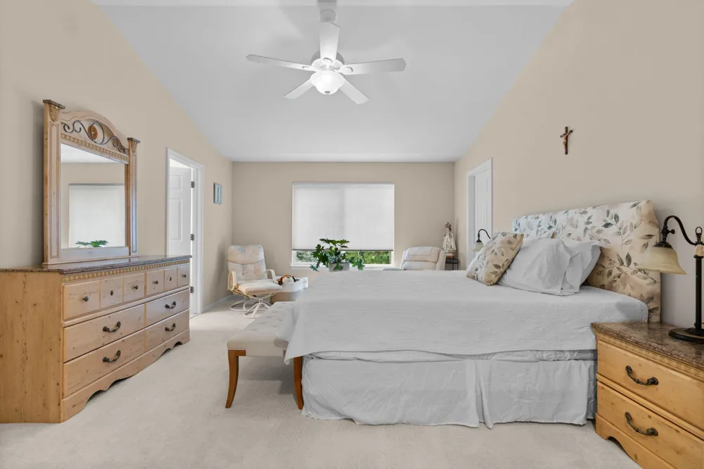 1338 Coach House Lane South Lyon, MI 48178